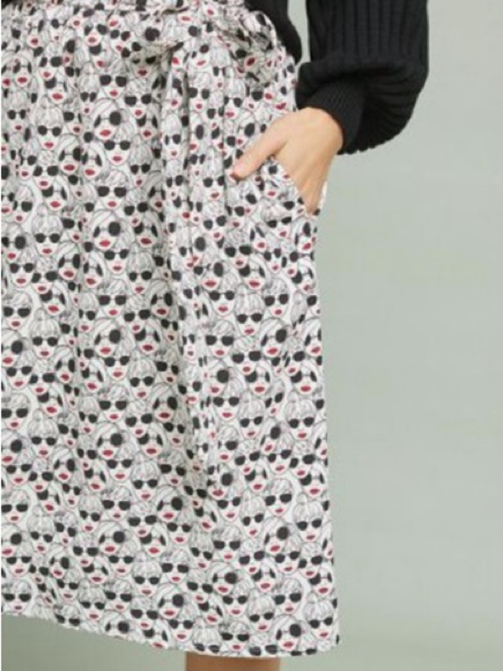 Anthropologie Porridge Getaway Faces Print Midi Skirt L Black White - Picture 2 of 9